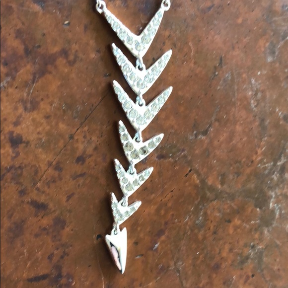 Stella & Dot Arrow Drop Necklace - Picture 3 of 3